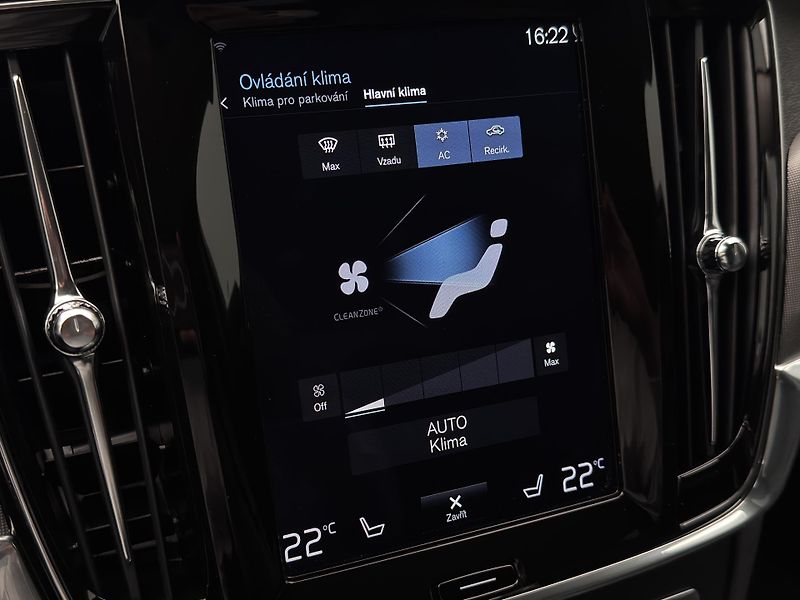 Volvo S90 B5 AWD MOMENTUM PRO  - fotka 40 z 45