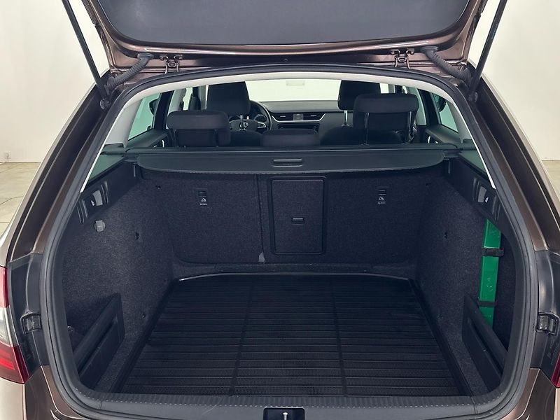 Škoda Octavia Style - fotka 10 z 27