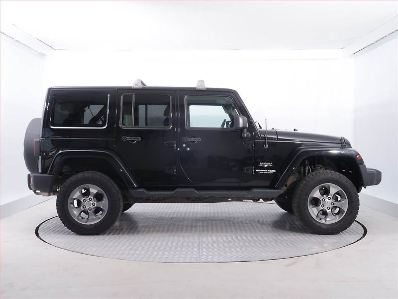 Jeep Wrangler (2018) 3.6 V6 - fotka 6 z 20