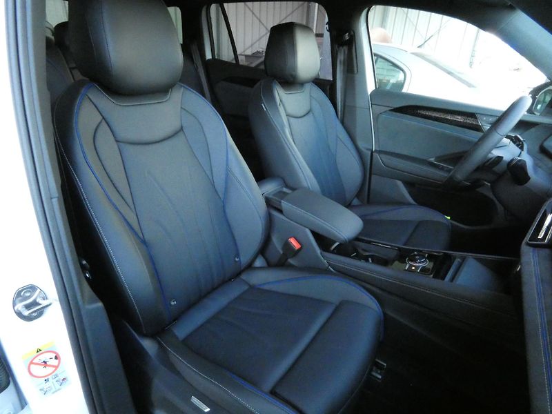 Volkswagen Tayron R-Line People 2,0 TSI 195 kW 4 - fotka 21 z 30