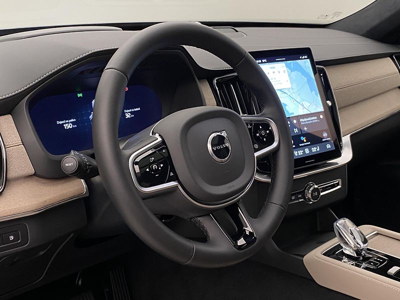 Volvo XC90 T8 AWD RECHARGE BRIGHT ULTRA 7 - fotka 19 z 73