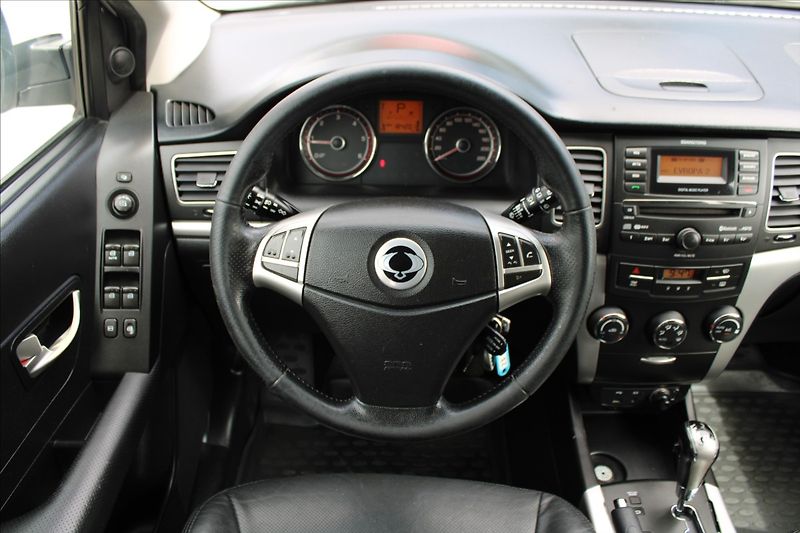 SsangYong Korando 2,0 D20T  AUTOMAT,4x4,TAŽNÉ - fotka 10 z 27