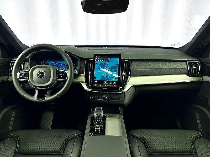 Volvo XC90 (2026) T8 AWD BLACK EDITION ULTRA, VZ - fotka 9 z 34