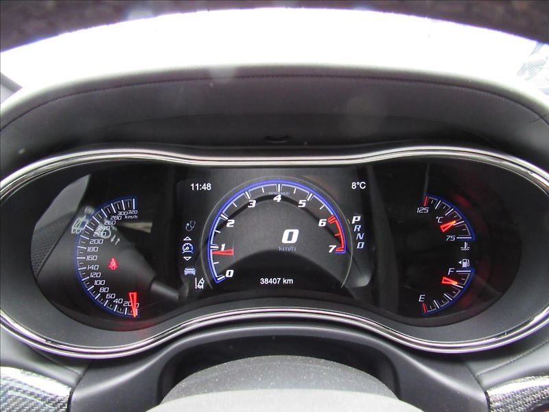 Jeep Grand Cherokee 6,2 V8 HEMI Trackhawk 527kW - fotka 15 z 37