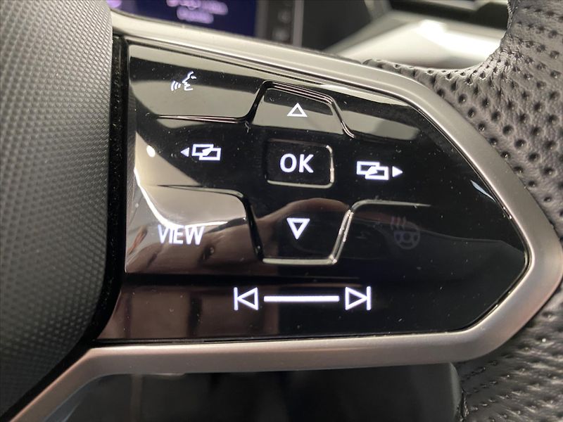 Volkswagen Arteon 2,0 TDi 147kW DSG R-LINE - fotka 16 z 28