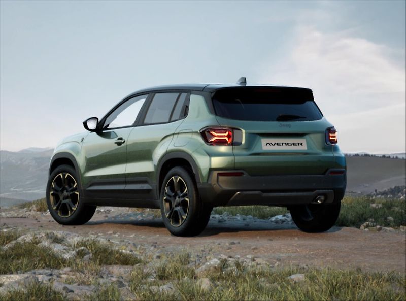 Jeep Avenger (2026) 1,2 Turbo e-Hybrid 110k  85th - fotka 4 z 7