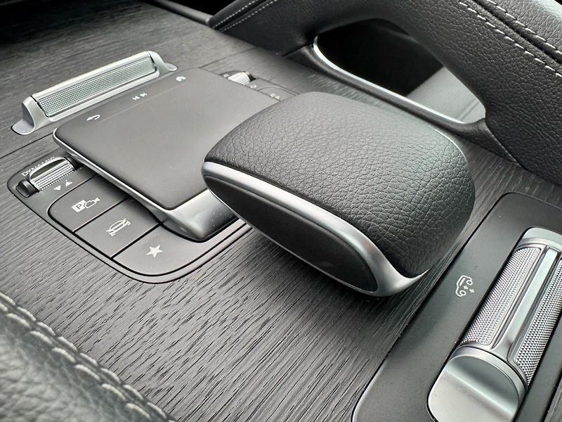 Mercedes-Benz GLS (2024) 450d AMG Max V+ Full Care 2030 - fotka 35 z 46