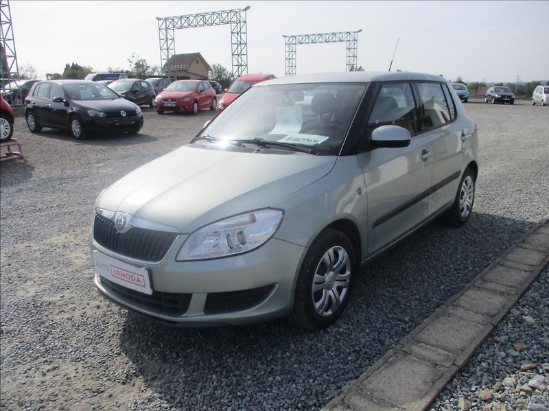 Škoda Fabia 1,2 TSI, klima, serv. kniha, - fotka 3 z 31