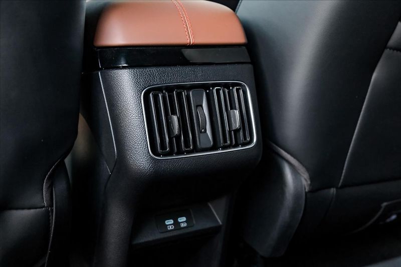 BYD Seal U 1,5 FWD 160 kW + 18,3 kWh  BOO - fotka 35 z 36