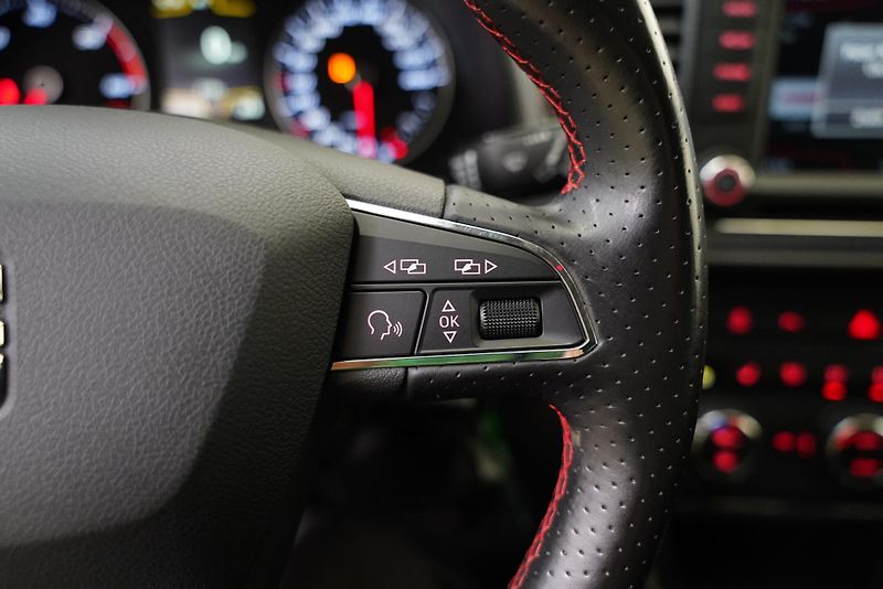 Seat Leon - fotka 17 z 28