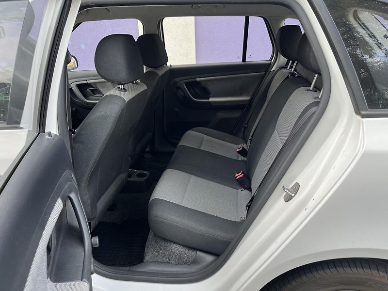 Škoda Fabia 1,2 HTP Combi Classic - fotka 14 z 26