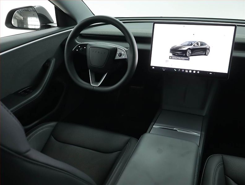 Tesla Model 3 (2024) Standard Range LFP, SoH 95% - fotka 7 z 22