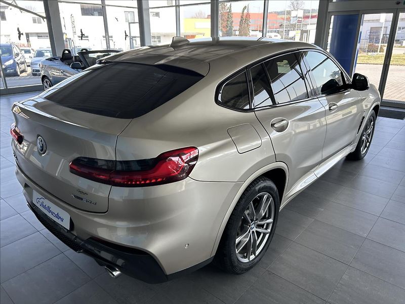 BMW X4 2,0   xDrive,ČR,M-PAKET,SERVIS - fotka 6 z 38