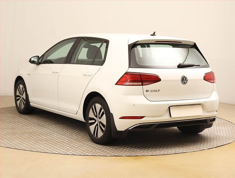 Volkswagen Golf (2018) 32 kWh - 37 Ah, SoH 89% - fotka 4 z 22