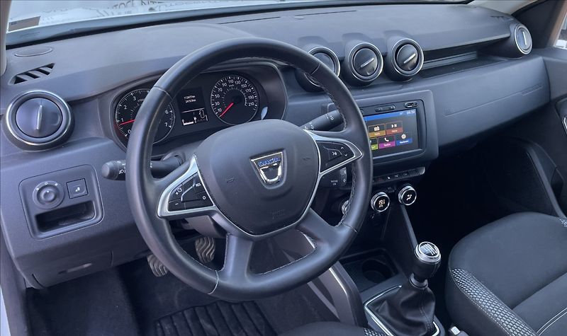 Dacia Duster 1,3 TCe,110kW,STK 8/28 - fotka 12 z 23