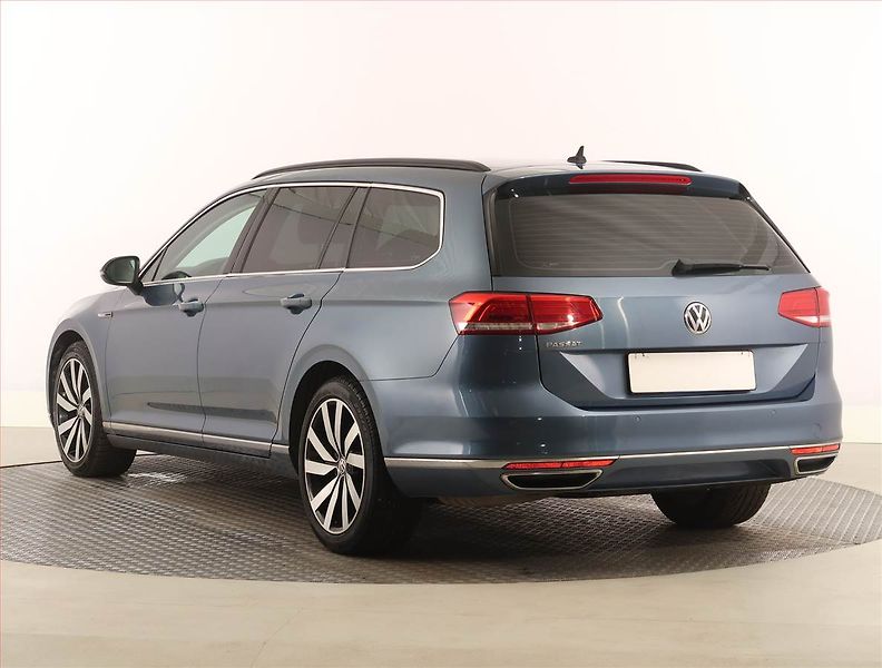 Volkswagen Passat (2018) 2.0 TDI, 4X4, Automat - fotka 4 z 20
