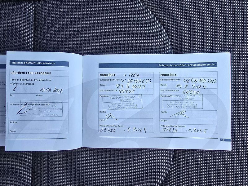 Hyundai i30 1.5i COMFORT LED KAMERA NAVI - fotka 37 z 41