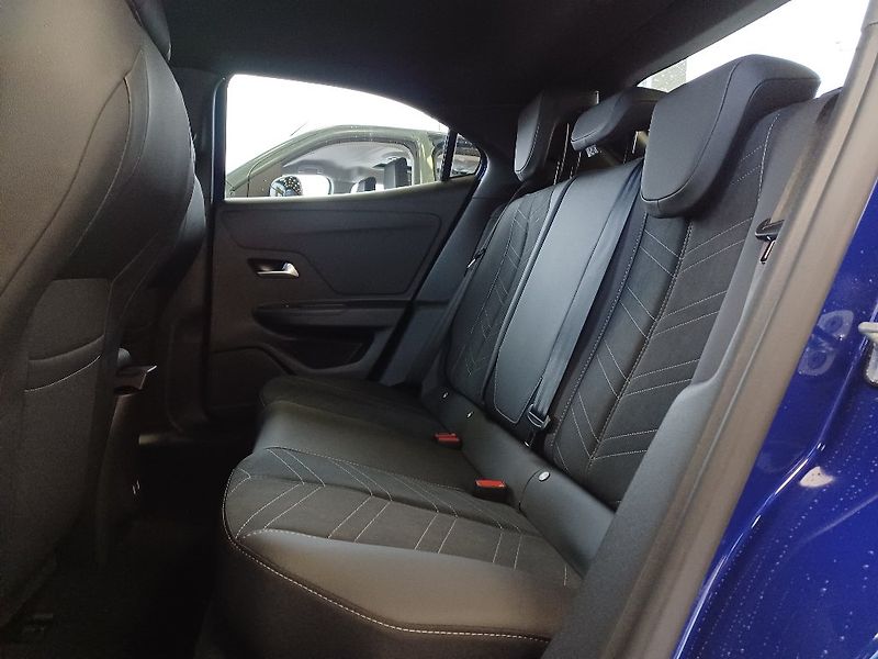 Opel Mokka (2025) GS Hybrid 1.2T 107kW eDCT6 - fotka 18 z 19