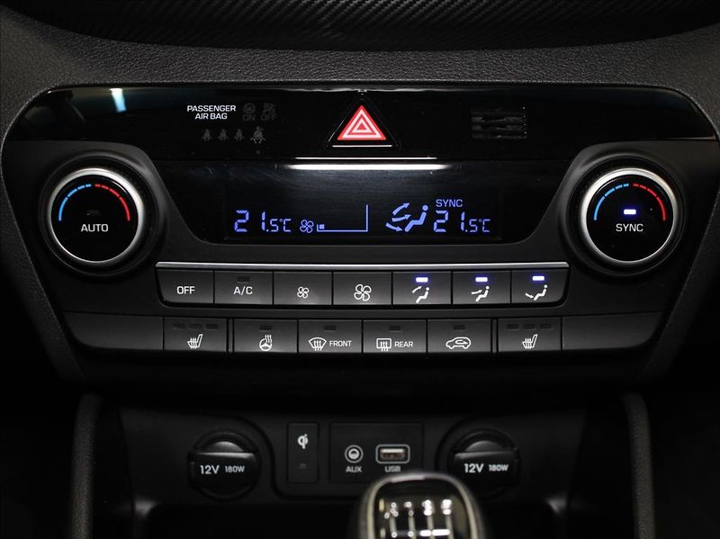 Hyundai Tucson 1,6 T-GDI 130kW 71tkm.2.maj.ČR - fotka 13 z 24