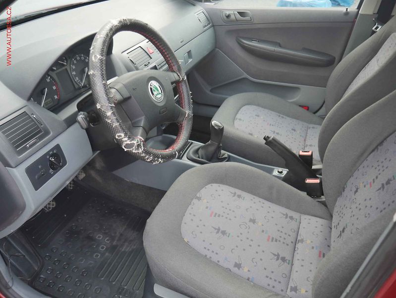 Škoda Fabia (2003) 1.2i, ČR, TZ, El.okna - fotka 9 z 14