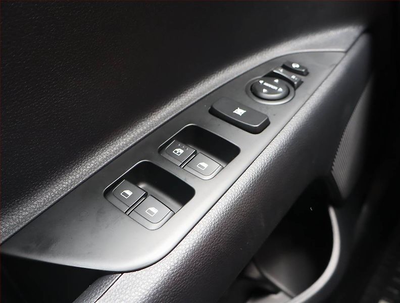 Kia Rio (2023) 1.0 T-GDI, Automat, Serv.kniha - fotka 18 z 18