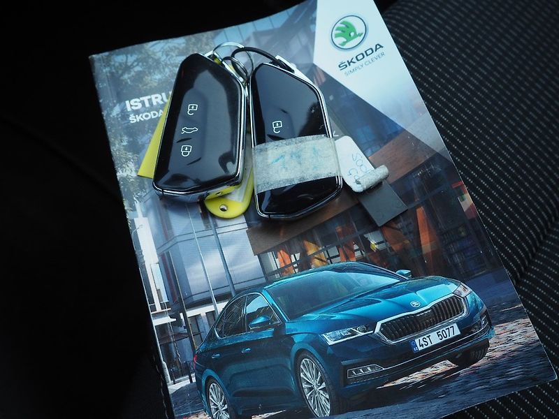 Škoda Octavia (2021) 2.0 TDI, Ambition, Navi - fotka 37 z 39