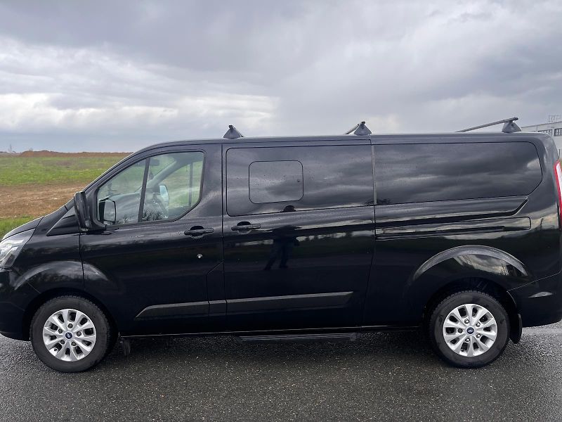 Ford Tourneo Custom (2018) 2.0 /96kW - fotka 4 z 9
