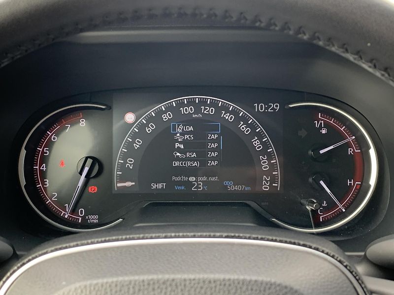Toyota RAV4 COMFORT STYLE 2,0 129kW MAN6 - fotka 19 z 31
