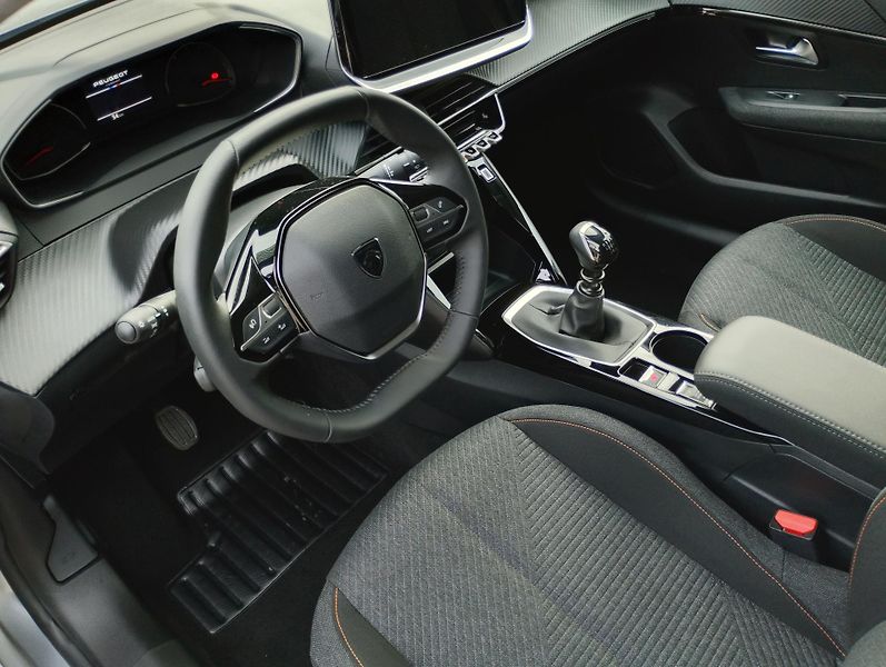 Peugeot 208 (2026) BUSINESS Turbo 100 MAN6 - fotka 10 z 24