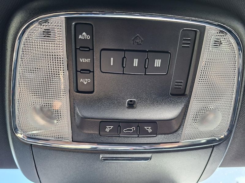 Dodge Durango (2019) 5,7L HEMI 4x4,7míst,tažné,LPG - fotka 39 z 45