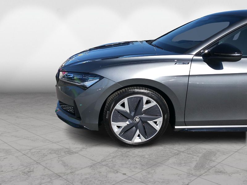 Škoda Superb Combi 2.0 TDi DSG 7st. SPORTLI - fotka 10 z 30