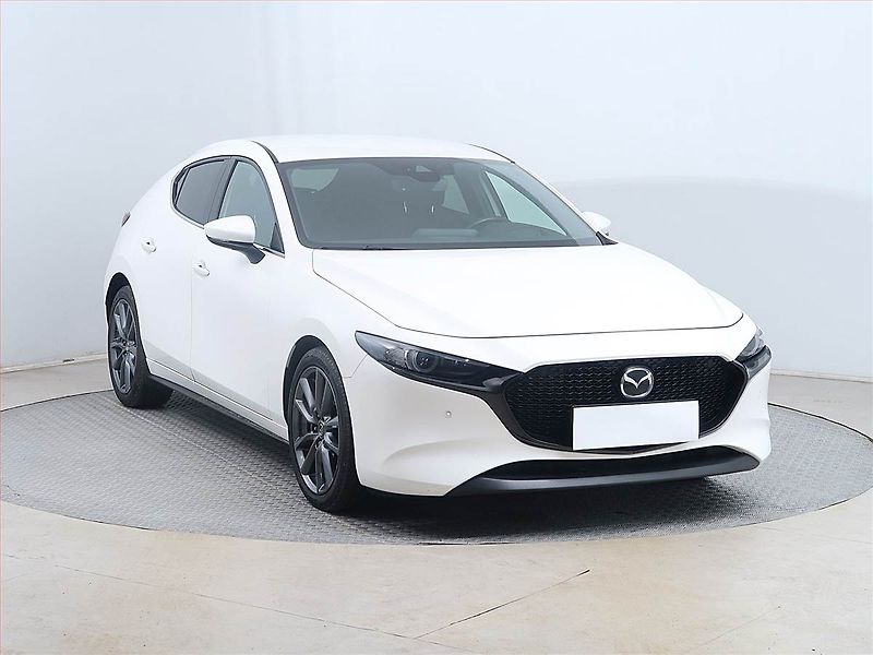 Mazda 3 (2019) 2.0 Skyactiv-G, Serv.kniha - fotka 1 z 17