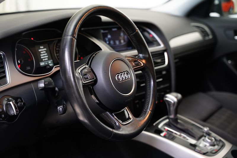Audi A4 - fotka 14 z 27