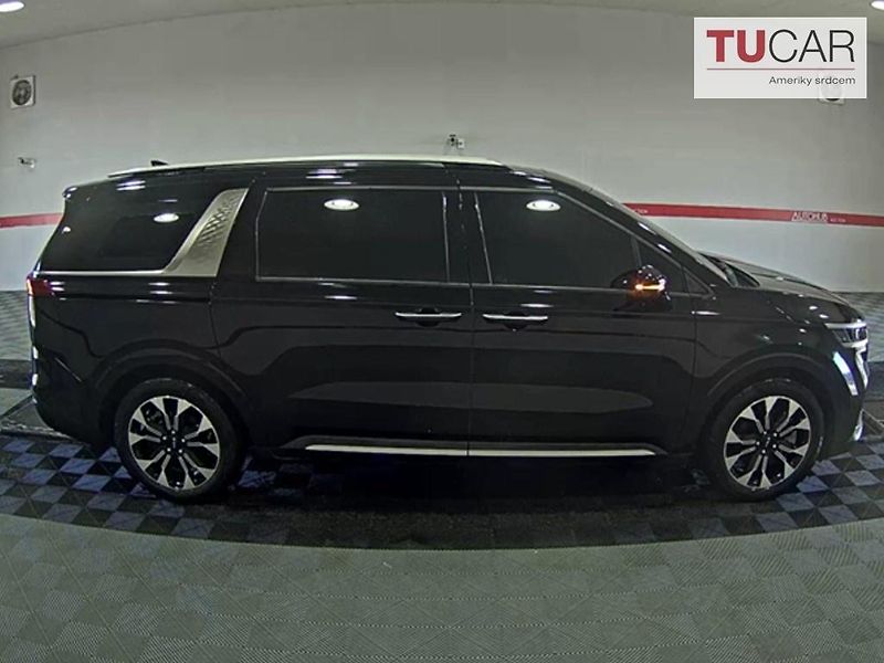 Kia Carnival (2022) 2.2 Diesel Automat 6+3 místa - fotka 2 z 7