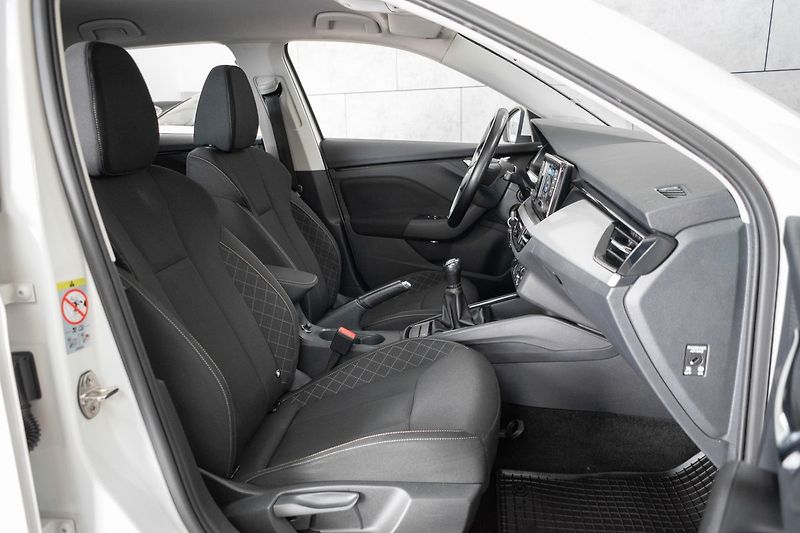 Škoda Scala 1.6 TDI 85kW AMBITION*DPH*ČR 1 - fotka 11 z 37