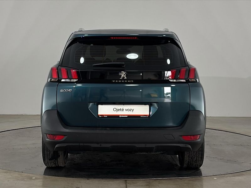 Peugeot 5008 Active, 7 míst - fotka 45 z 56