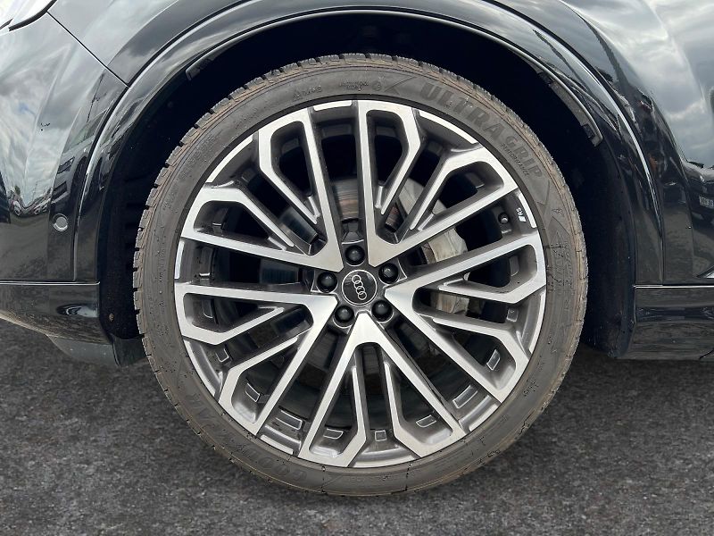 Audi Q7 (2025) S-LINE 50TDI 7MÍST TAŽNÝ DPH  - fotka 14 z 32