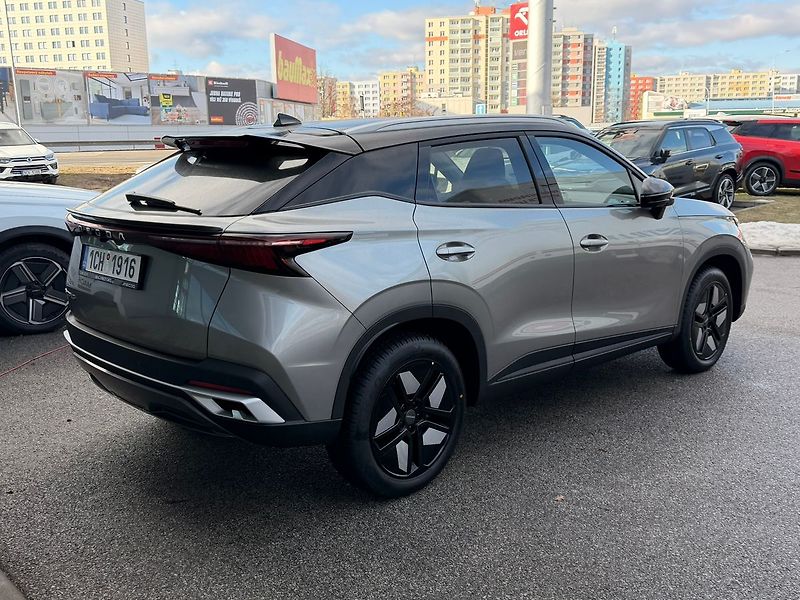 Omoda 5 FACELIFT 1.6TGDI DCT PREMIUM - fotka 4 z 12