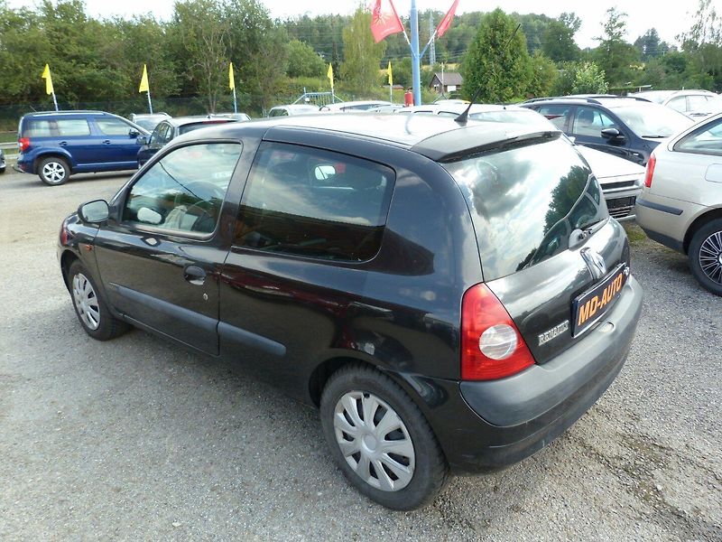 Renault Clio 1,2 16V - fotka 7 z 14