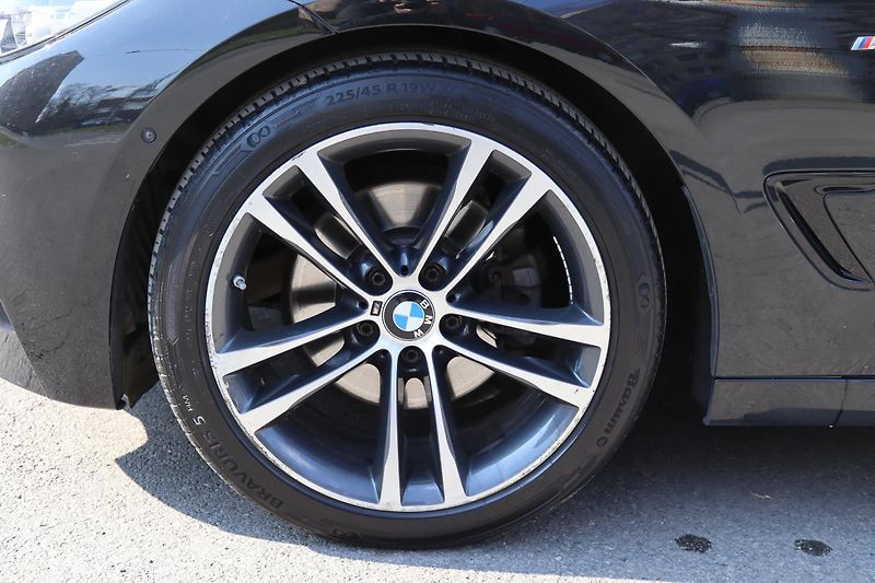BMW Řada 3 330D GT XDRIVE M-PAKET 190kW - fotka 18 z 50