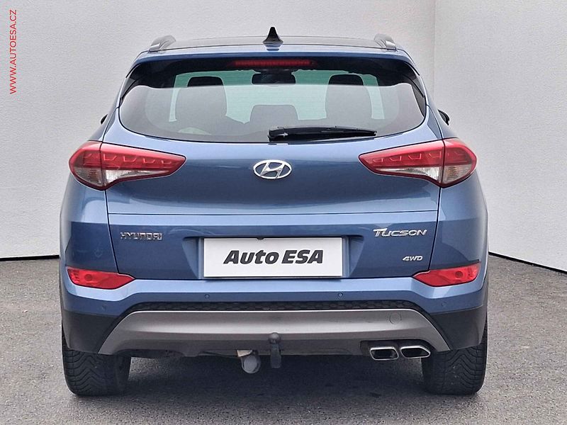 Hyundai Tucson (2015) 2.0 CRDi 4x4, 1.maj, AT - fotka 5 z 19