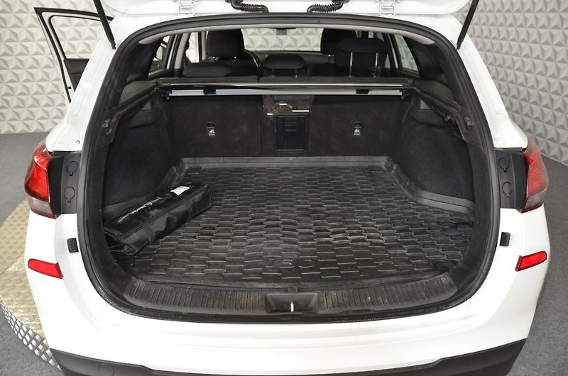 Hyundai i30 (2017) 1.6CRDi kombi 81kw - řetězová - fotka 23 z 23