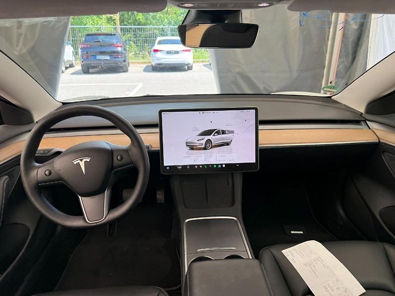 Tesla Model 3 STANDART RANGE 208w SOH 96,0% - fotka 5 z 10