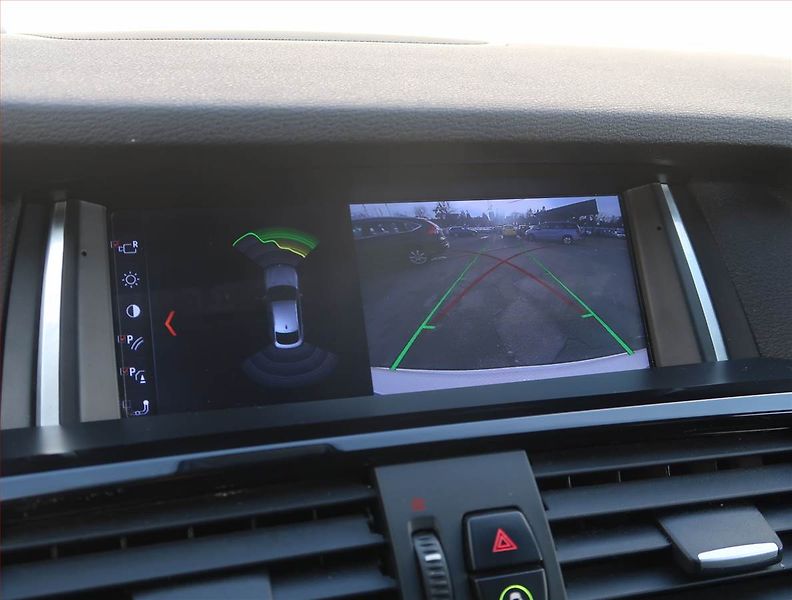 BMW X4 (2018) M Sport xDrive30d, 4X4 - fotka 17 z 20