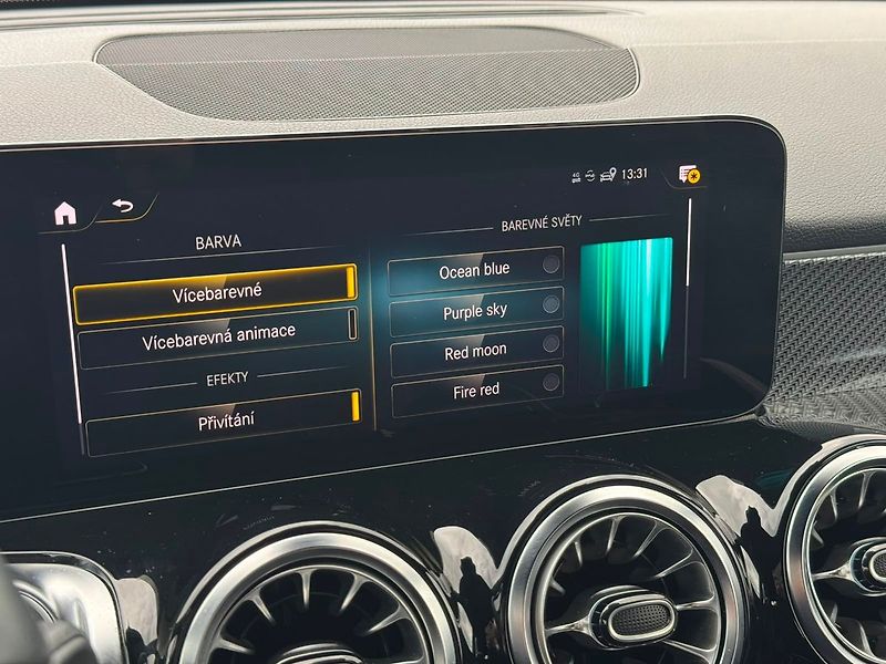 Mercedes-Benz GLB 220d 4MATIC AMG - fotka 14 z 27
