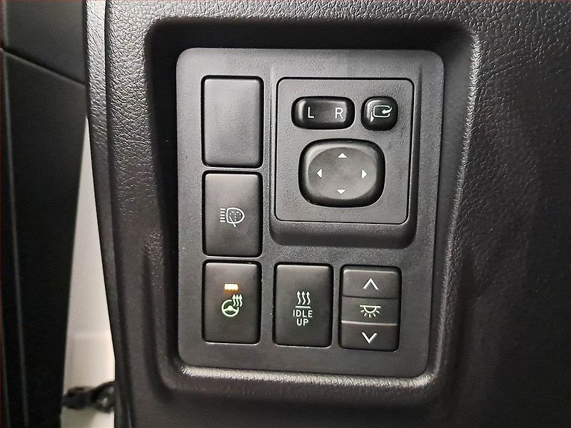 Toyota Land Cruiser (2016) 2.8 D-4D - fotka 22 z 23