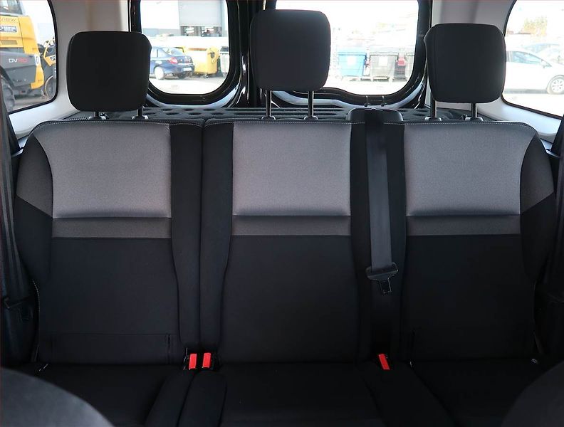 Renault Kangoo (2017) 1.5 dCi, 5Míst, ČR, DPH - fotka 10 z 15