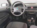 Škoda Octavia (2006) 1.6, nová STK, Klima - náhled 7