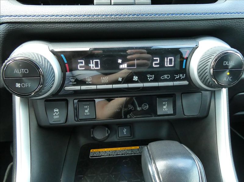 Toyota RAV4 2,5 Hybrid,1.maj,ČR,tažné - fotka 24 z 33