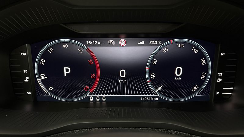 Škoda Karoq 2.0 TDI DSG 4x4 Sportline Excl - fotka 10 z 32